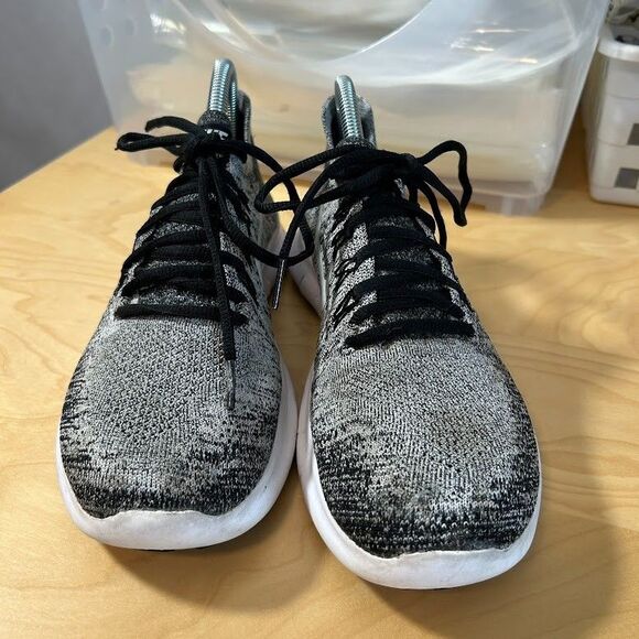 Nike Free RN Flyknit Sneakers Womens 8.5 Gray Black 880844-003 Running - Picture 3 of 8